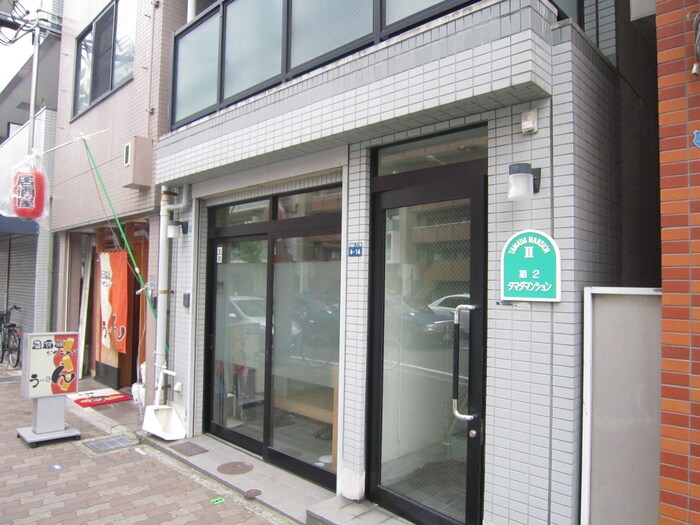 物件外観写真3　(エントランス部分)