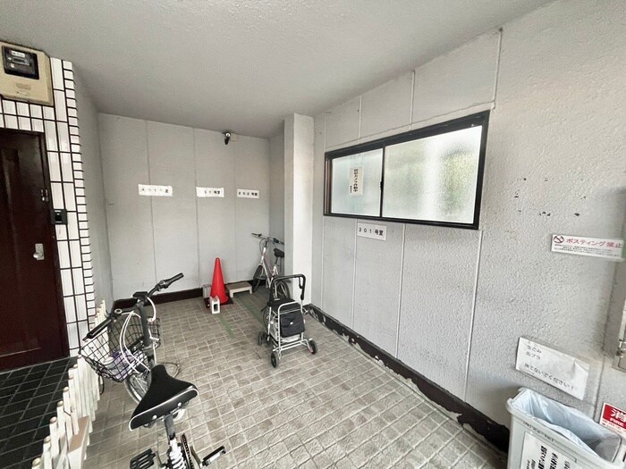 物件外観写真4　(駐車場)