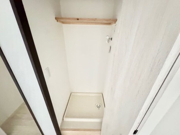 物件内観写真17　(洗濯機置場)