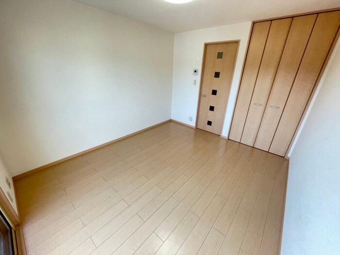 物件内観写真6　(居室)