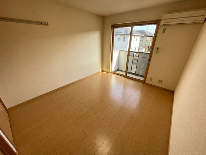 物件内観写真7　(居室)