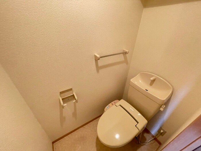 物件内観写真10　(トイレ)