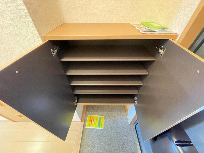 物件内観写真15　(靴箱)