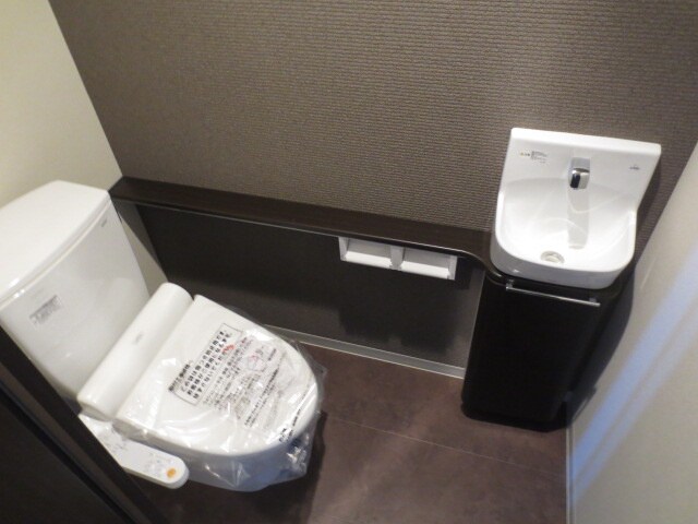 物件内観写真16　(トイレ)