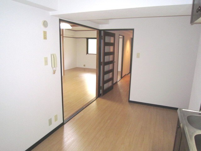 物件内観写真9　(内観写真)