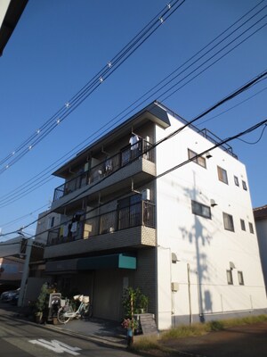 メゾン三津屋外観写真