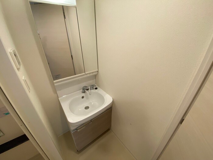 物件内観写真9　(洗面)