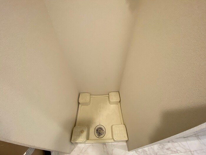 物件内観写真11　(洗濯機置場)