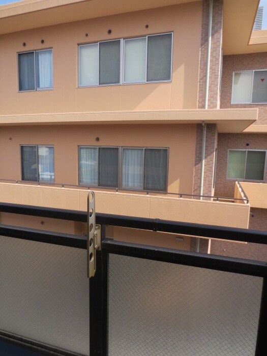 物件内観写真17　(室内からの展望)