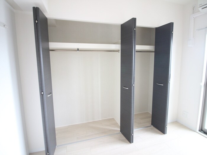 物件内観写真16　(収納)