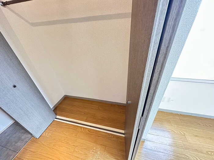 物件内観写真11　(収納)