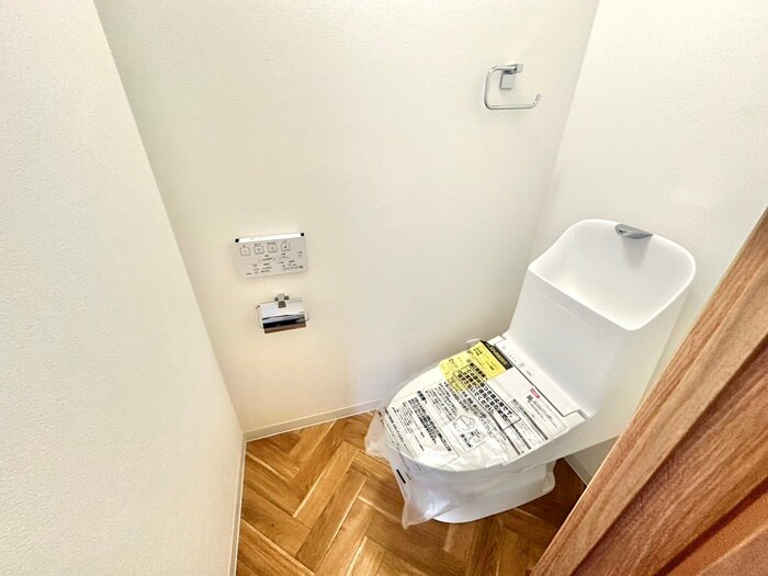 物件内観写真15　(トイレ)