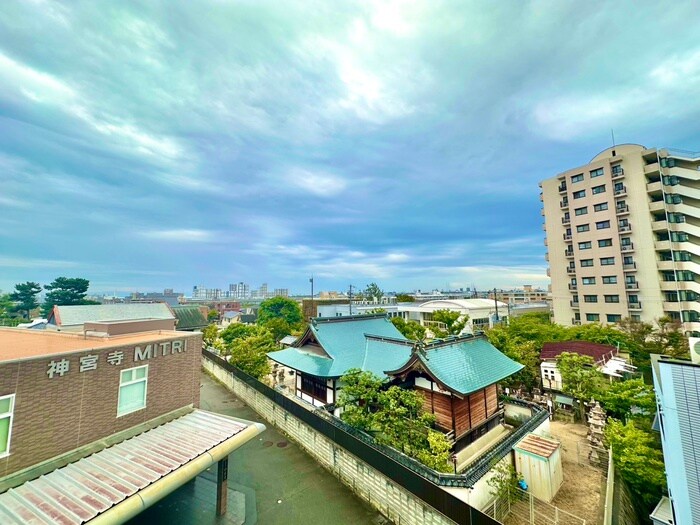 物件内観写真18　(室内からの展望)