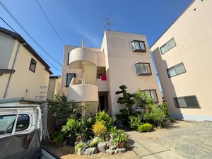 ウエミハイツ外観写真