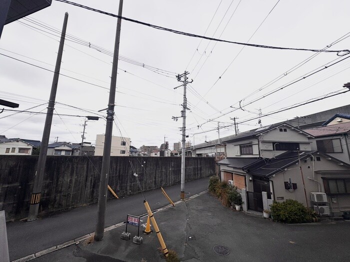 物件内観写真16　(室内からの展望)