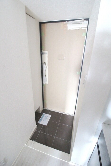 物件内観写真15　(玄関)