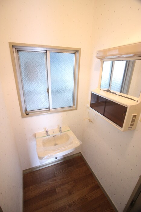 物件内観写真9　(洗面)