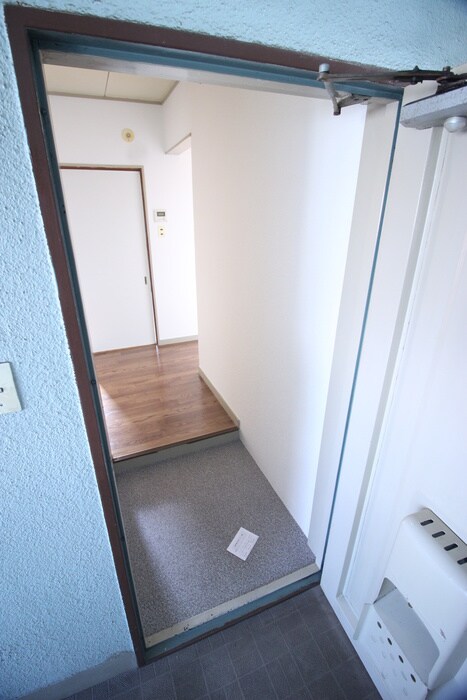 物件内観写真16　(玄関)