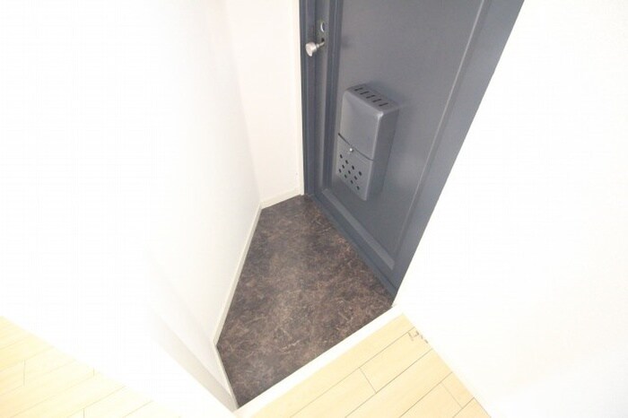 物件内観写真9　(玄関)
