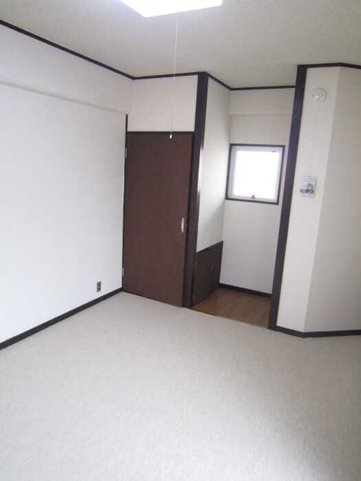 物件内観写真10　(居室)