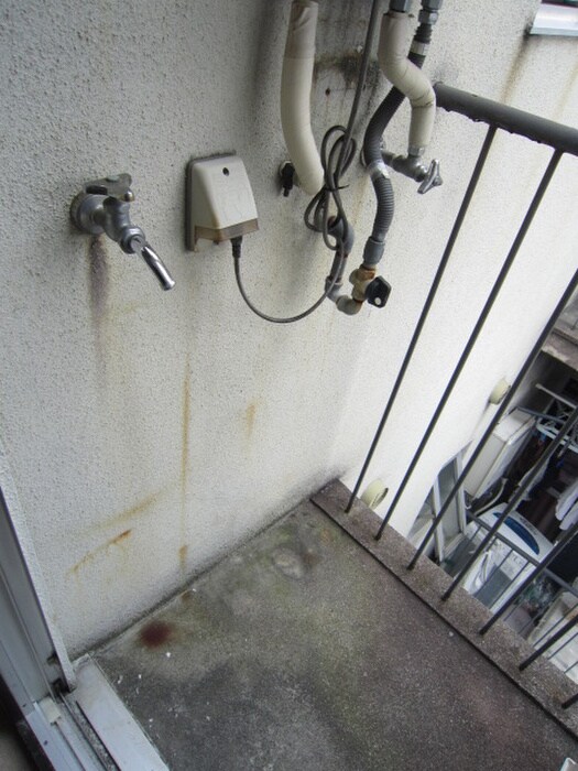 物件内観写真16　(洗濯機置場)