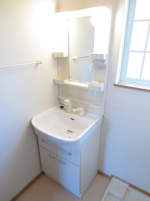 物件内観写真12　(洗面)