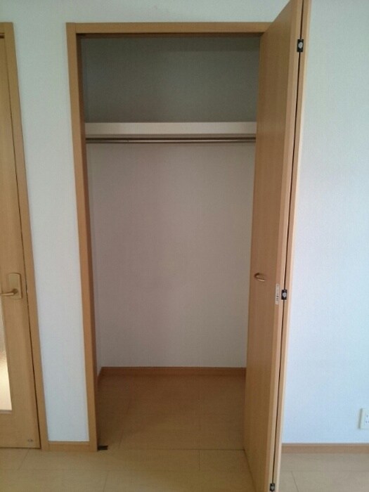 物件内観写真13　(収納)