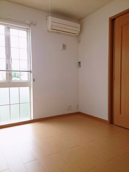 物件内観写真15　(居室)