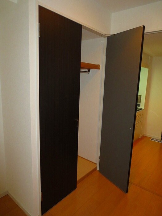 物件内観写真12　(収納)