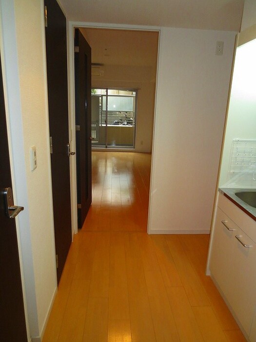 物件内観写真16　(廊下)