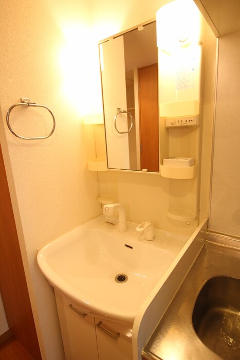 物件内観写真13　(洗面)