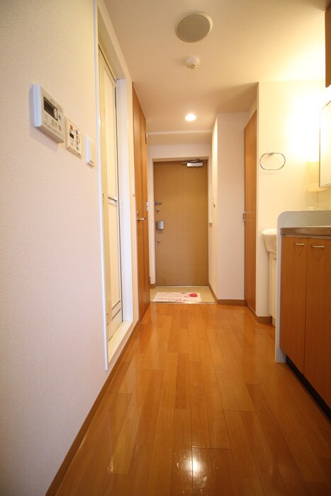 物件内観写真15　(廊下)