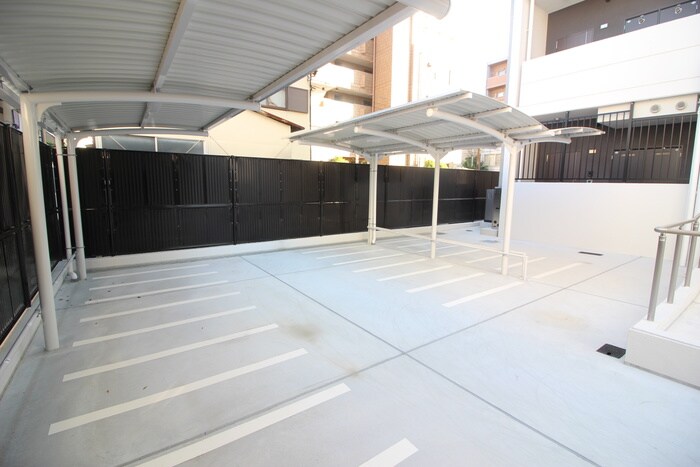 物件外観写真6　(駐輪場)