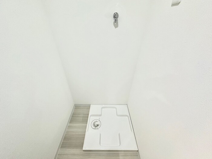 物件内観写真10　(洗濯機置場)