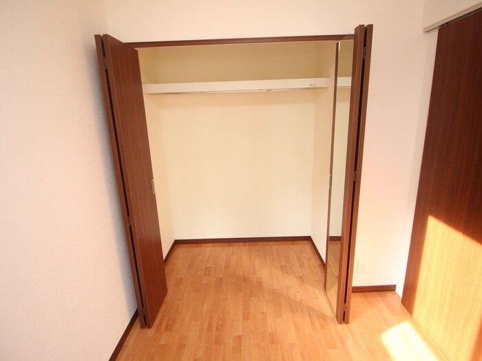 物件内観写真11　(収納)