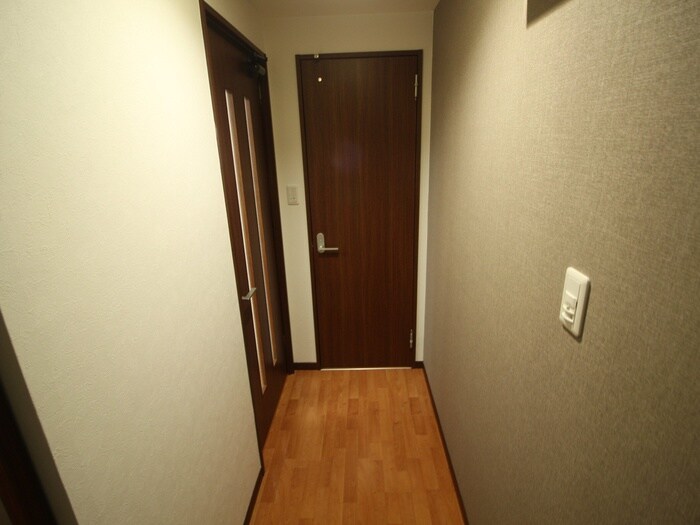 物件内観写真20　(廊下)