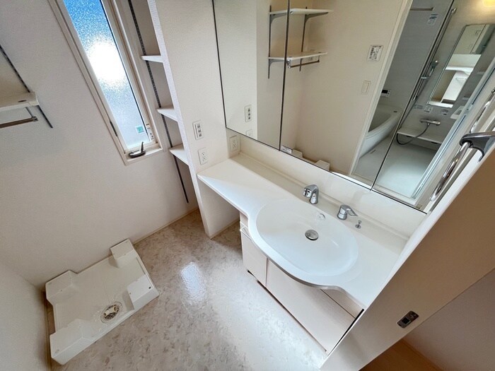 物件内観写真12　(洗面)