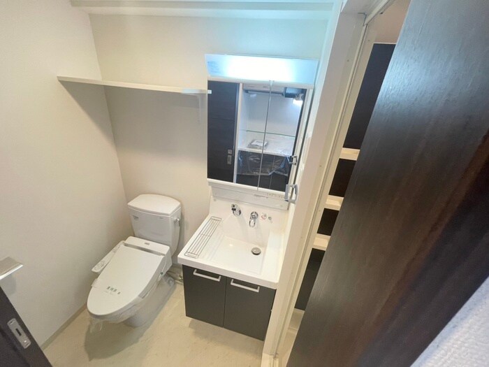 物件内観写真11　(洗面)