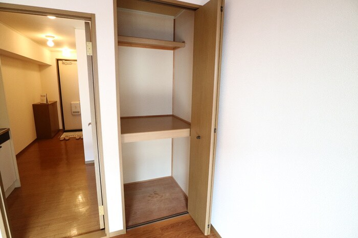物件内観写真15　(収納)