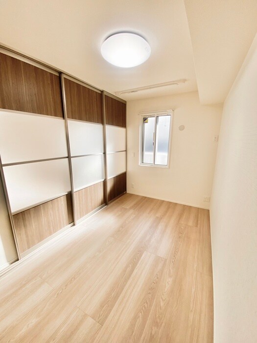 物件内観写真9　(居室)