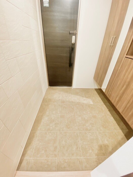 物件内観写真16　(玄関)