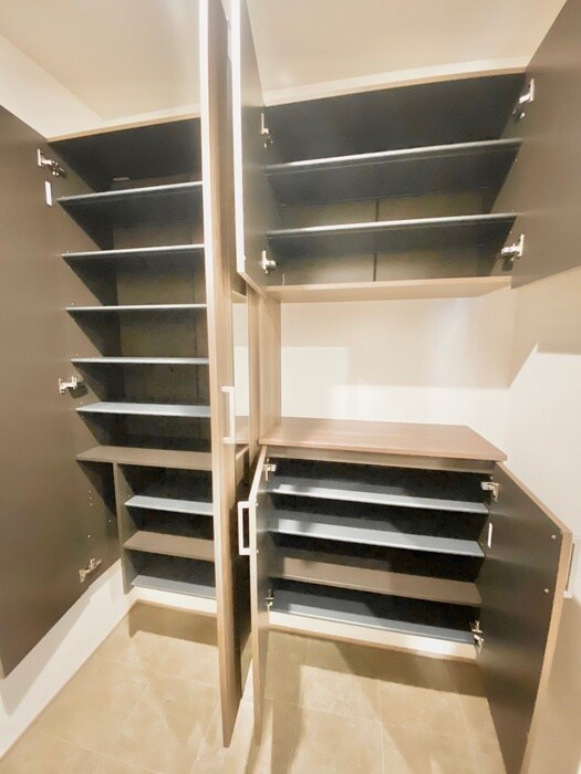 物件内観写真17　(靴箱)