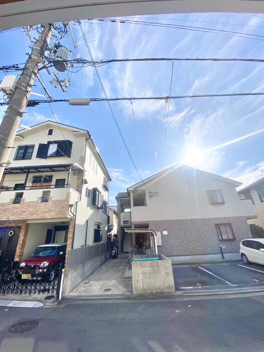 物件内観写真21　(室内からの展望)