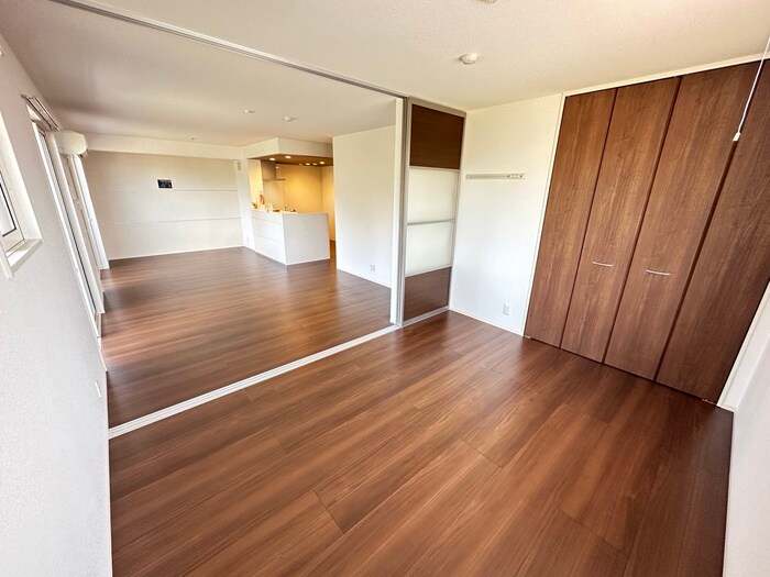 物件内観写真8　(居室)