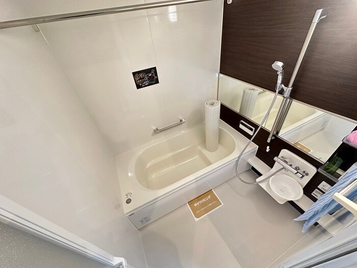 物件内観写真12　(バス／シャワールーム等)