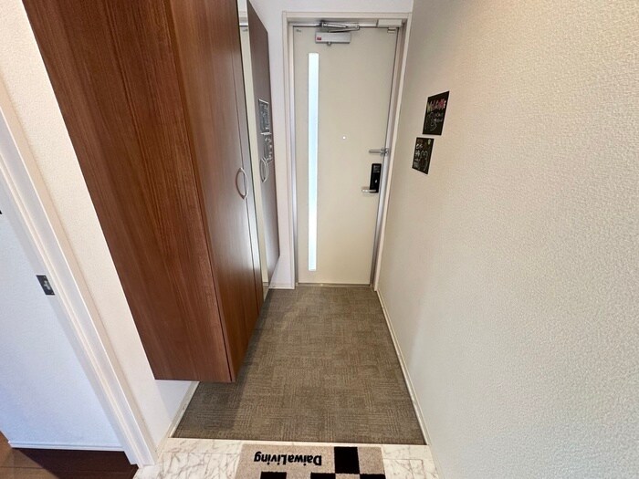 物件内観写真15　(玄関)