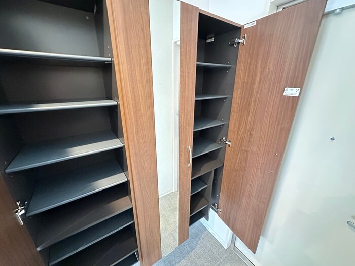 物件内観写真16　(靴箱)