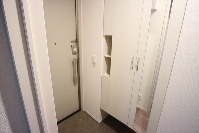 物件内観写真22　(玄関)