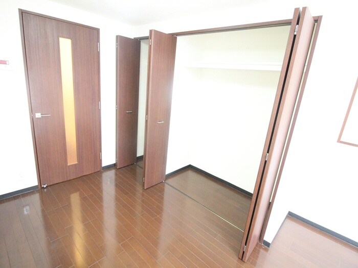 物件内観写真11　(収納)