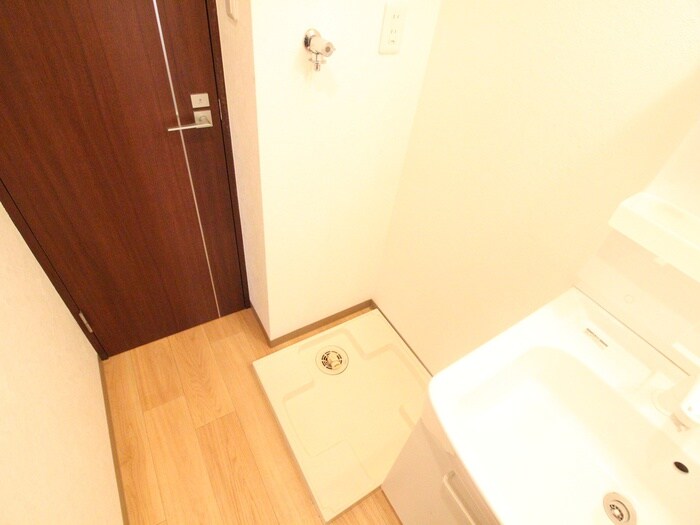 物件内観写真14　(洗濯機置場)